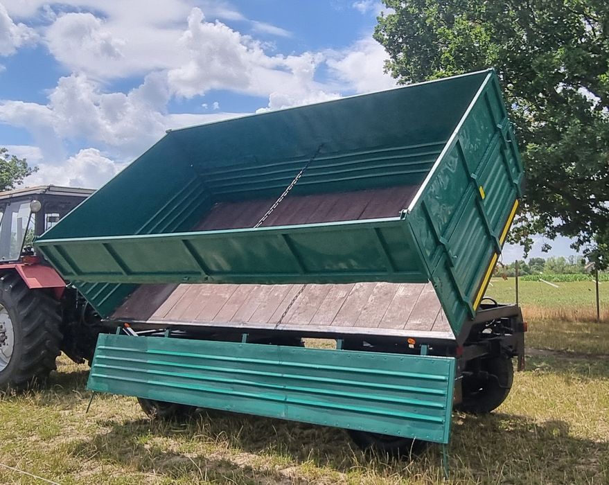 Remorcă basculabilă