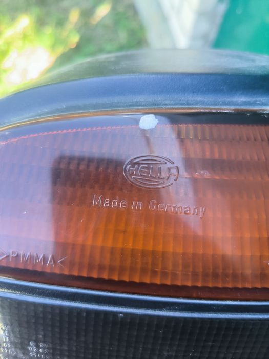 Продам правый фонарь Black Hella