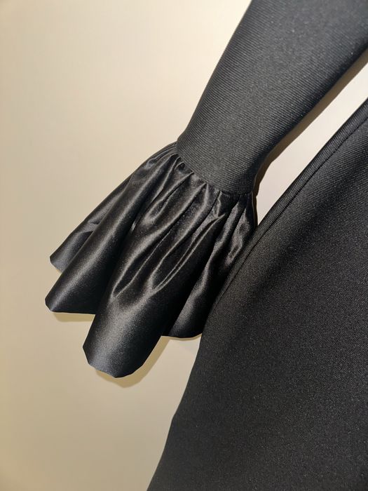 Стилна черна бандажна рокля