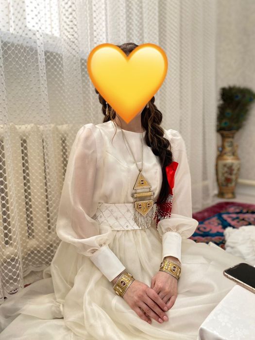 Көйлек сатылады, ұзатылуға,сырға салуға