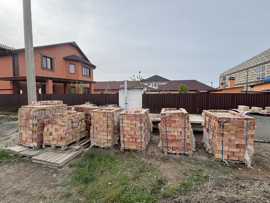 Продам качественный кирпич