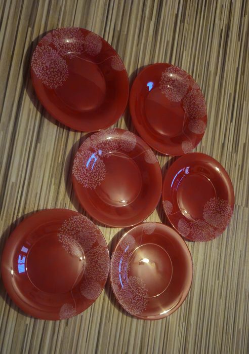 Set 17 farfurii Luminarc (lipsește una mare întinsă) cu bol de salată