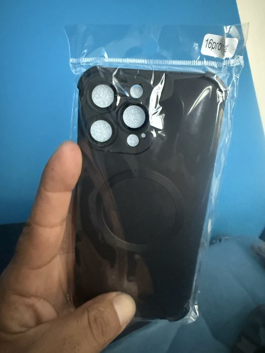 Удароустойчиви калъфи за iPhone 16 Pro Max, Черен