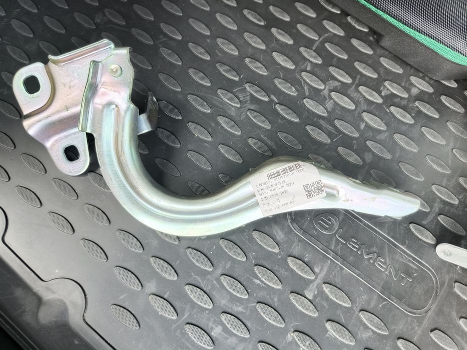 Петли на changan cs35 plus