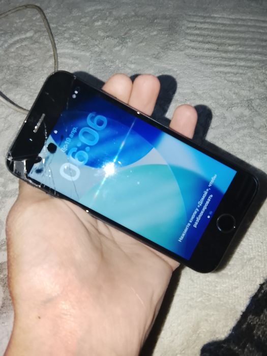 Айфон ce в харошим