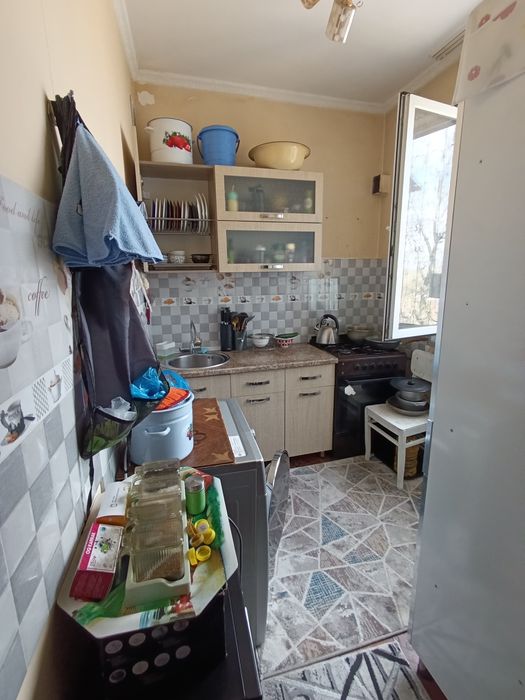 Продаётся своя 3-х комнатная квартир рядом Ттз автостанции