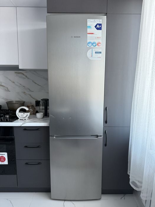 Продам рабочий холодильник