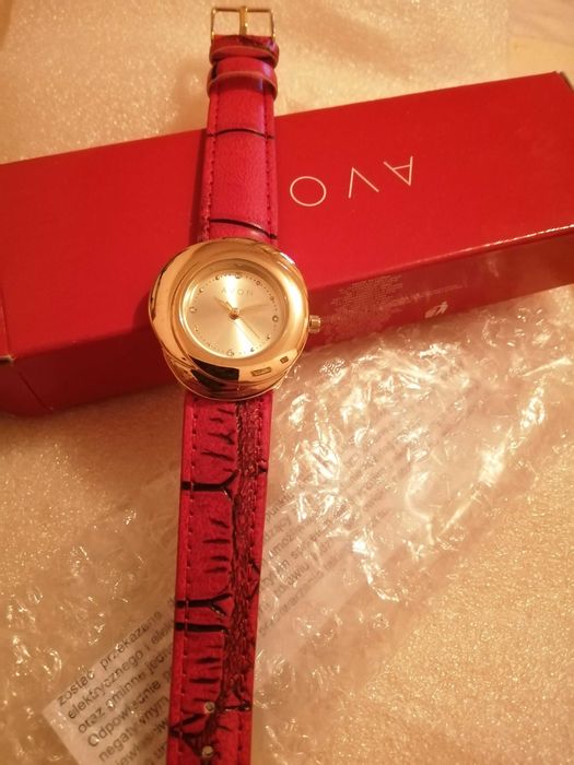 Дамски часовник с кожена каишка