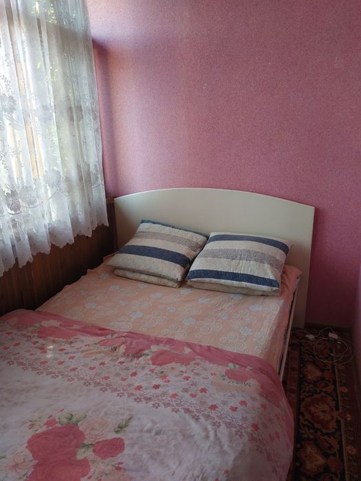 Квартира бор студент кизларга хазайкали уй