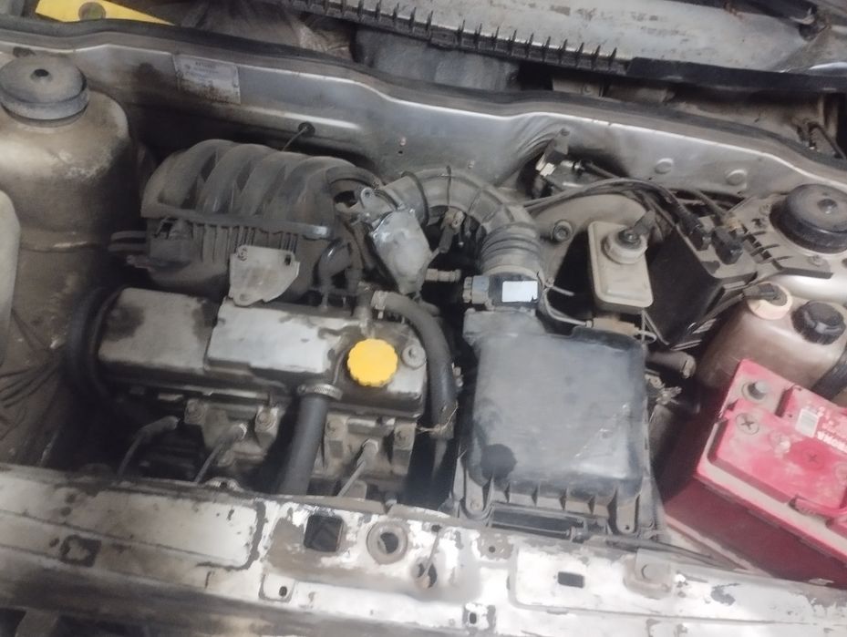 ваз 2114 пятнашек  на разбор