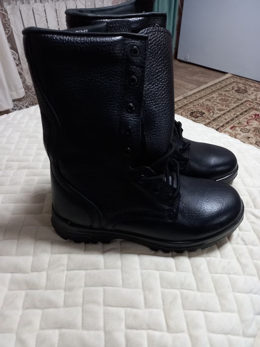 Продам берцы зимние