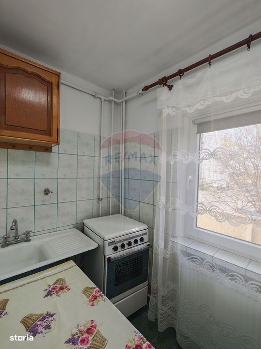 Garsonieră spațioasă cu balcon mare, Brazda, etaj 1