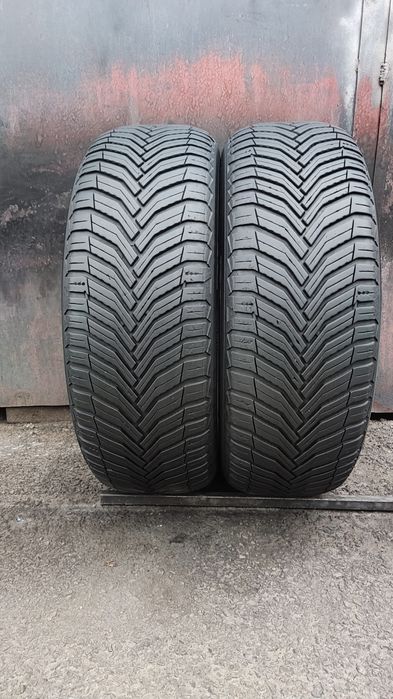 2бр. всесезонни гуми 205/55/16 Michelin Cross climate 2
dot23