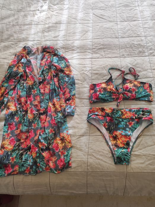 Нов бански от три част