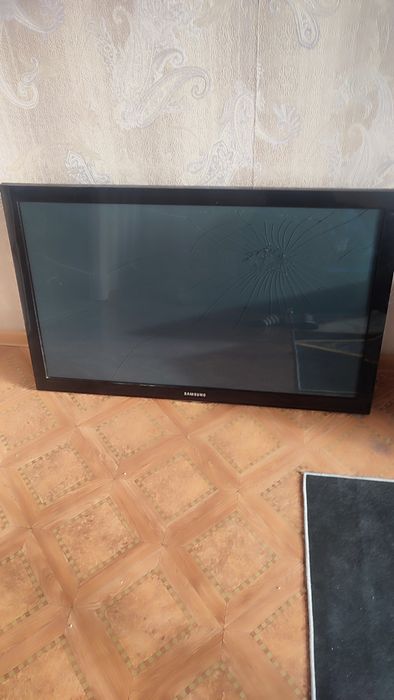 Телевизор Samsung на запчасти