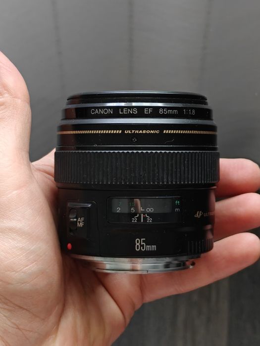Canon  85 1.8 mm