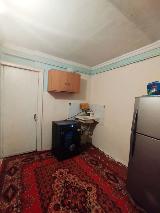 Продается 1 комнатаная квартира 2 этаж кирпичный дом