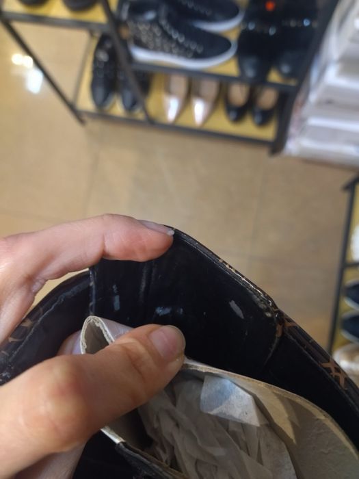 Дамски боти GUESS оригинал малък дефект 35.36.37