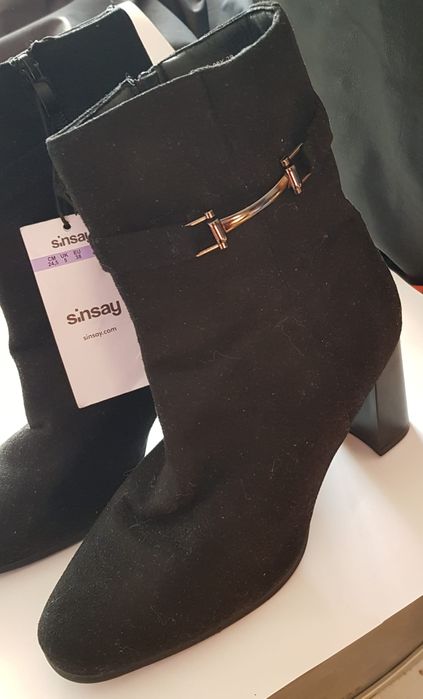 Cizme elegante si practice // SINSAY