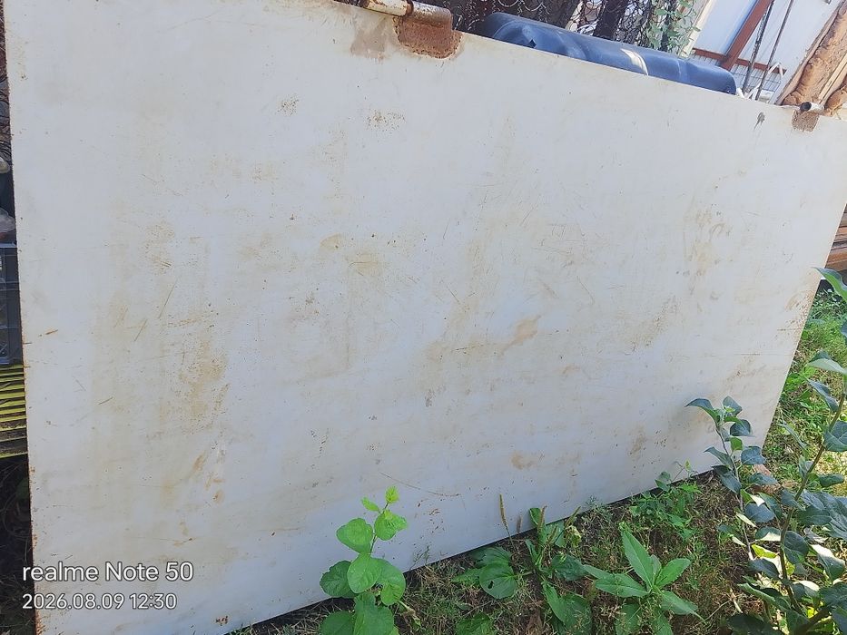 Продам железную дверь