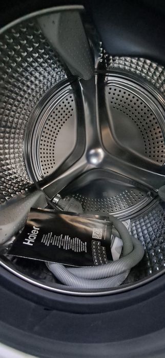 Masina de spalat Haier seria 11 cu uscator cu pompa de Caldura 12kg import GERMANIA Garanție MM52
