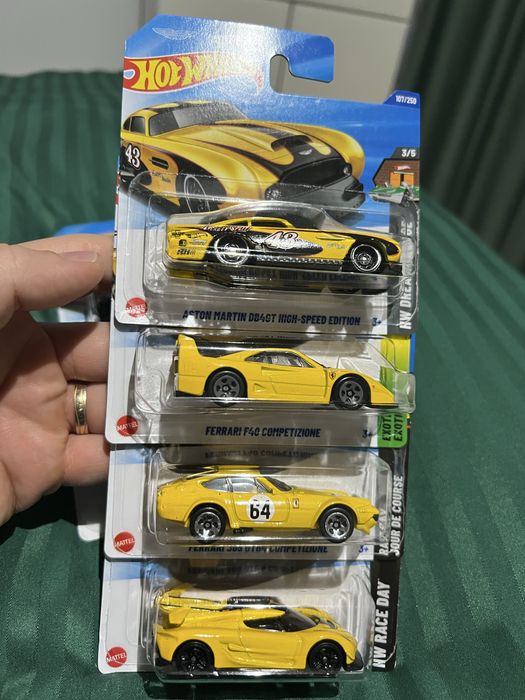 Hot wheels ferrari buick porsche mustang TH