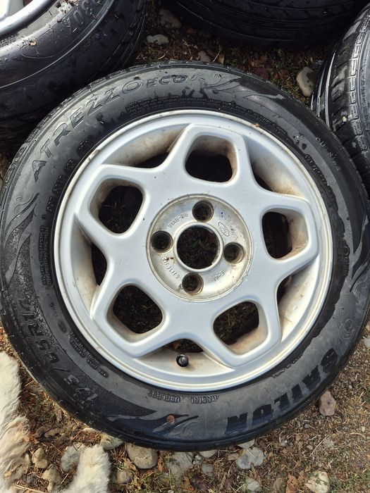 Vând roți pe 175/65 R 14