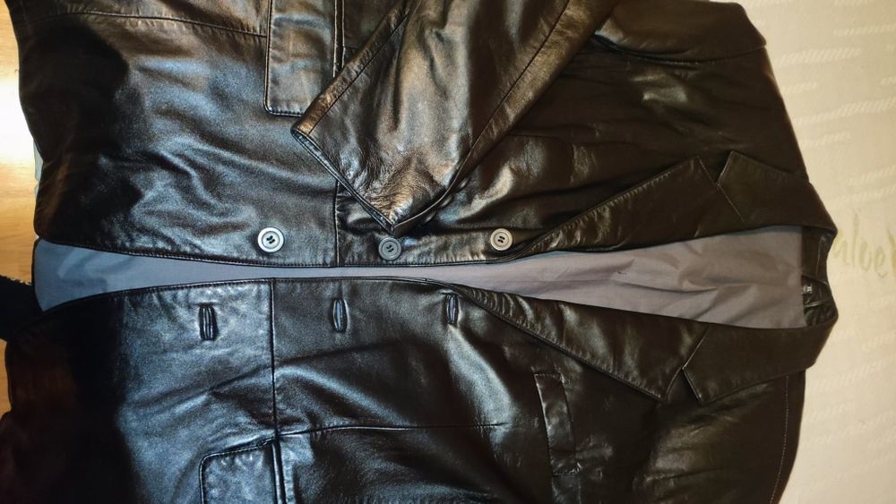 Geaca de piele noua
