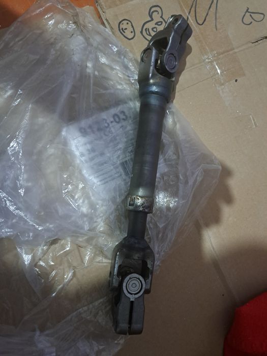 Тойота королла рулевой вал с криставинами