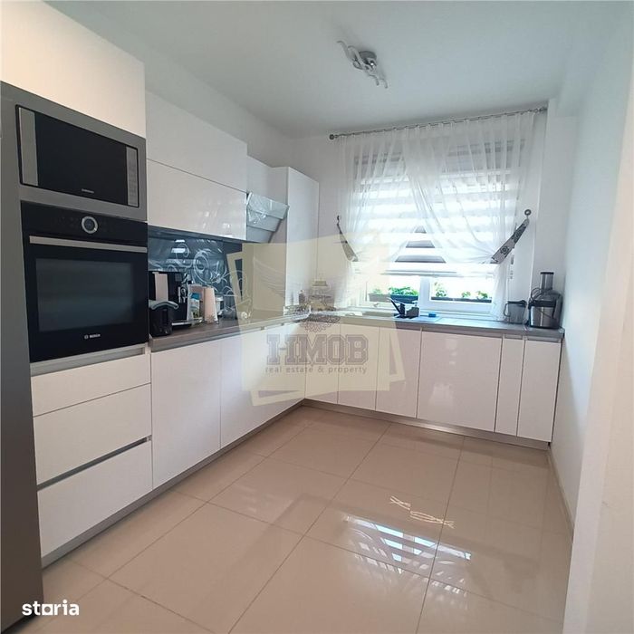 Casa cu 3 camere 3 balcoane si parcare privata in Selimbar