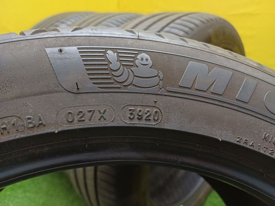Шины 255/45 R18 Michelin комплект.