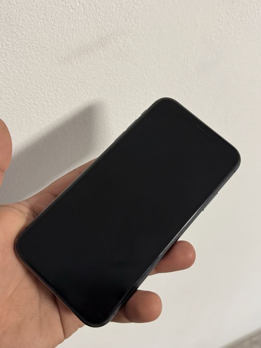 Vând sau schimb iPhone 11