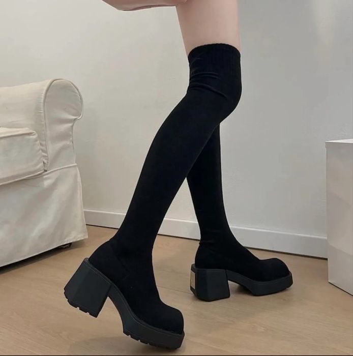 Стильные сапоги стрейч