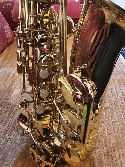 Saxofon alto Mi bemol J. Michael