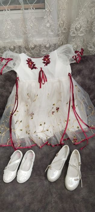 Продам бальные платья в отличном состоянии.