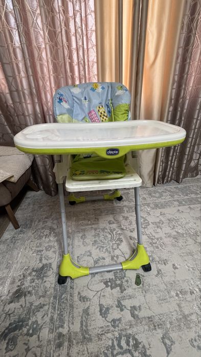 Детский стульчик для кормления Chicco