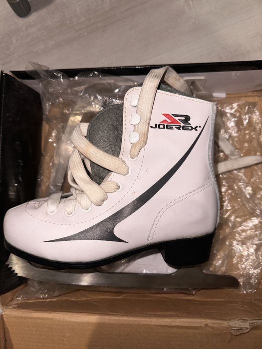 Продам коньки для девочки