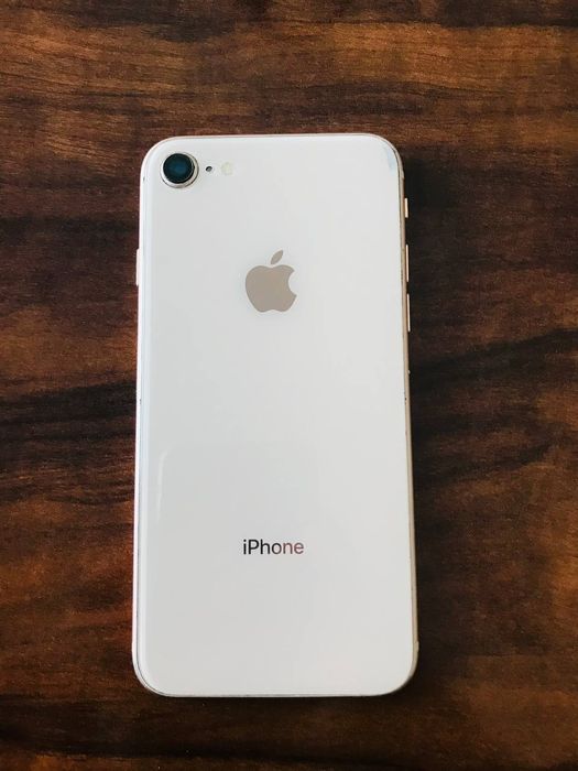 Iphone 8  sotiladi