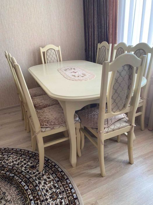 Комплект мебели; стол  и стулья