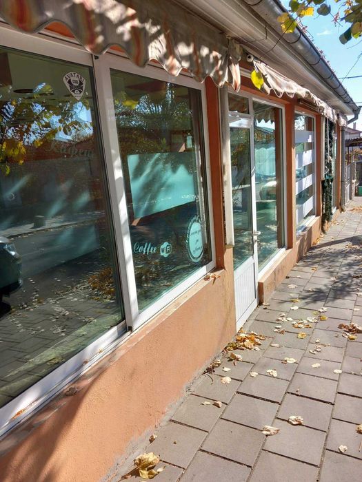 Помещение търговски обект под наем гр.Каблешково 102 кв.м