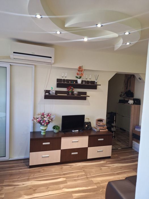 Inchiriez apartmamet confort 3 unirii sud