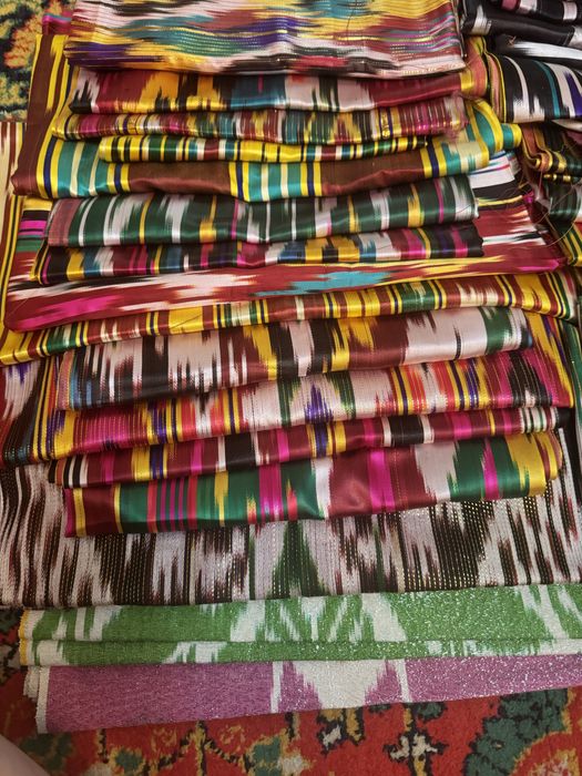 Продается АТЛАС и Грибдишин, платки мотерал отрезы 1-2-3 метров