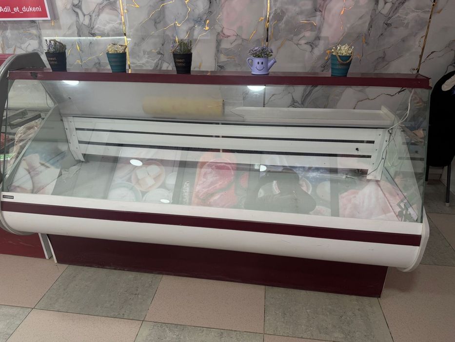 Витринный холодильник