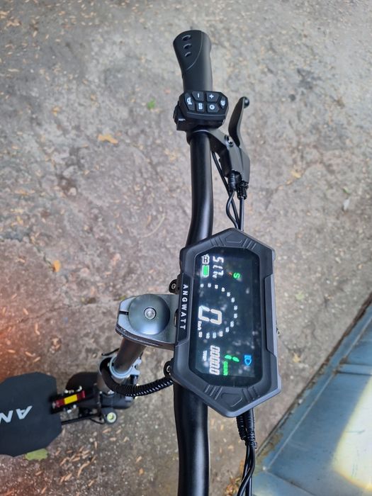 Trotineta Angwatt F1 55 km autonomie, 1000W, 5 viteze, roti de 10