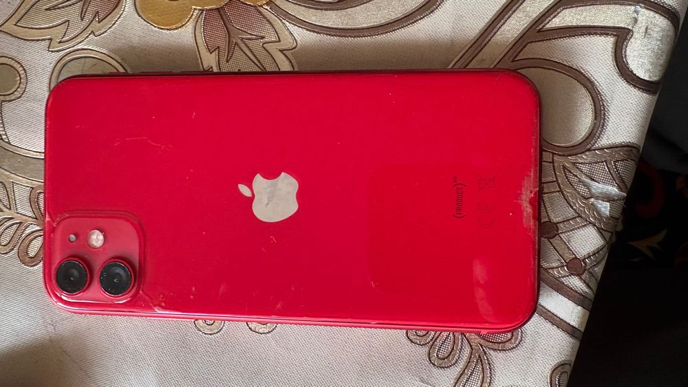 iPhone 11 Red 128gb