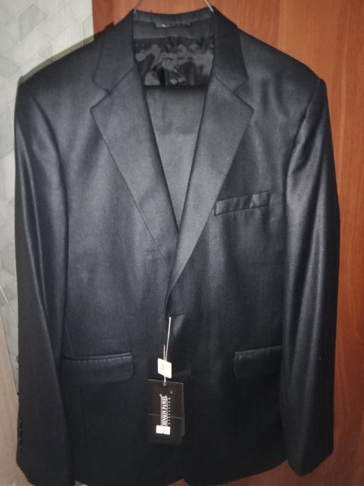 Продам школьную форму подростковую  на 14 лет р 44