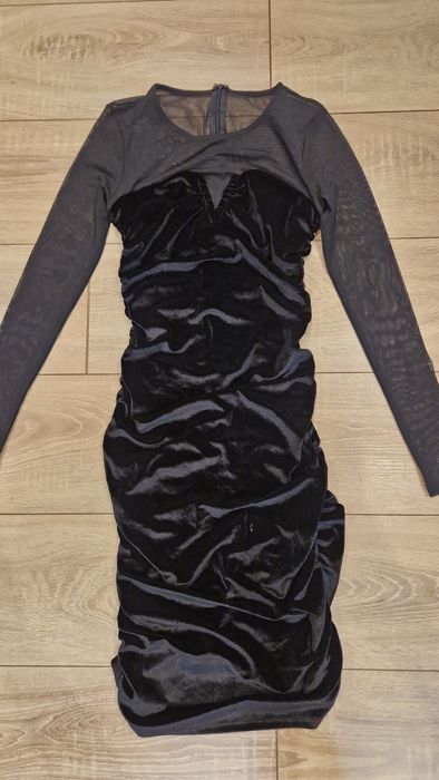 Малка черна рокля Guess