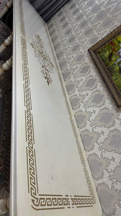 Срочно продам стол