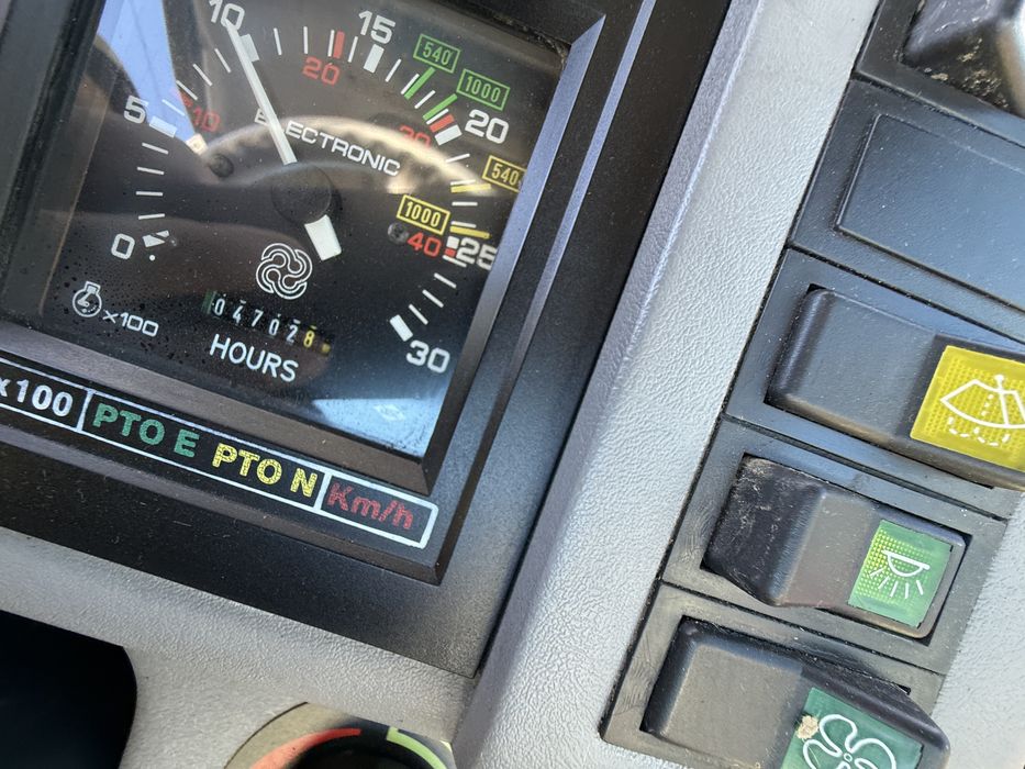 Hurliman XT 913  Same tractor recent adus Germania