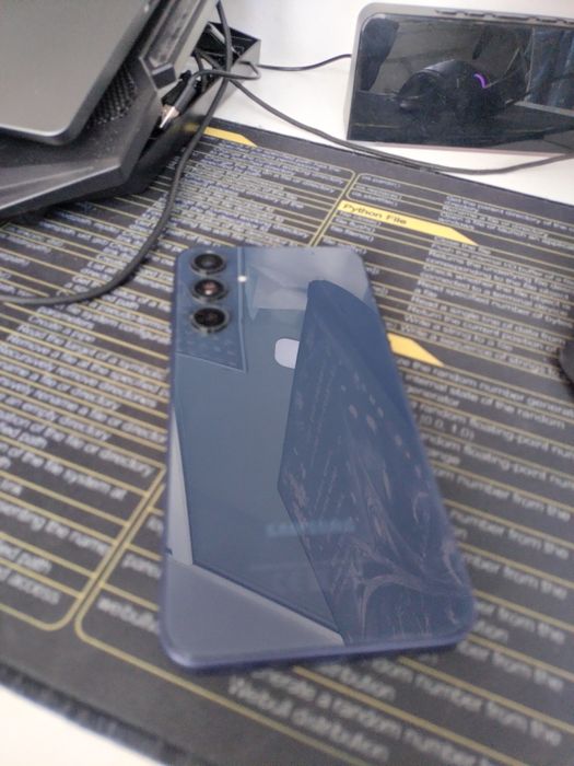 Samsung A35 в хорошем состоянии